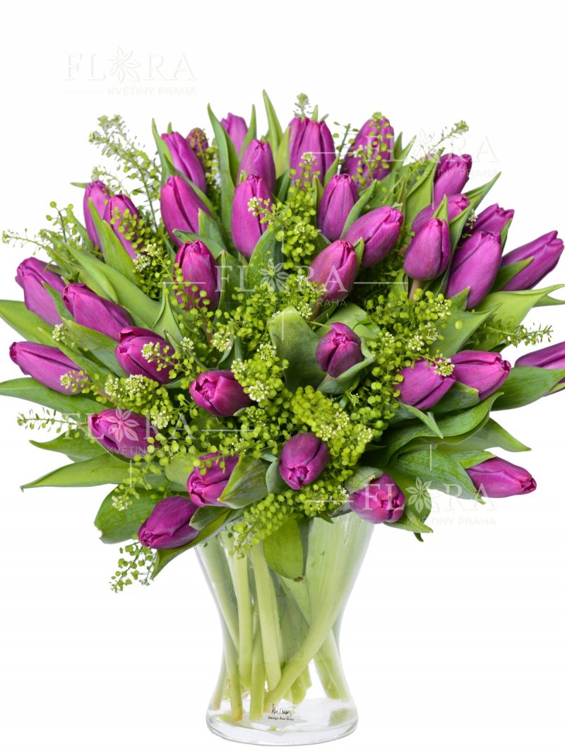 фиолетовые тюльпаны: доставка цветов Прага