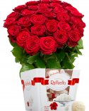 Bouquet of roses + rafaello