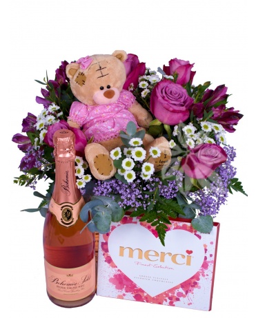 KVĚTINOVÝ KOŠ FIALOVÝ + MERCI 250g a LÁHEV SEKTU Bohemia Rose 0,75l