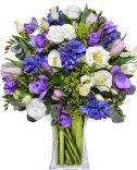 Spring bouquet: Flora Flowers