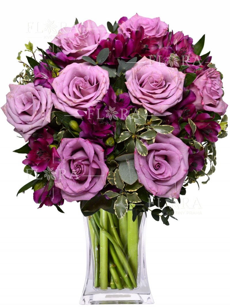 Delivery of flowers in Prague - purple bouquet