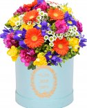 Mixed bouquet - flowers in a box