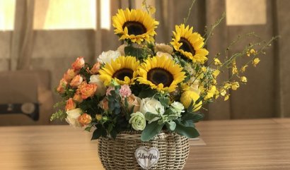 Květinové aranžmá vytvořené doma